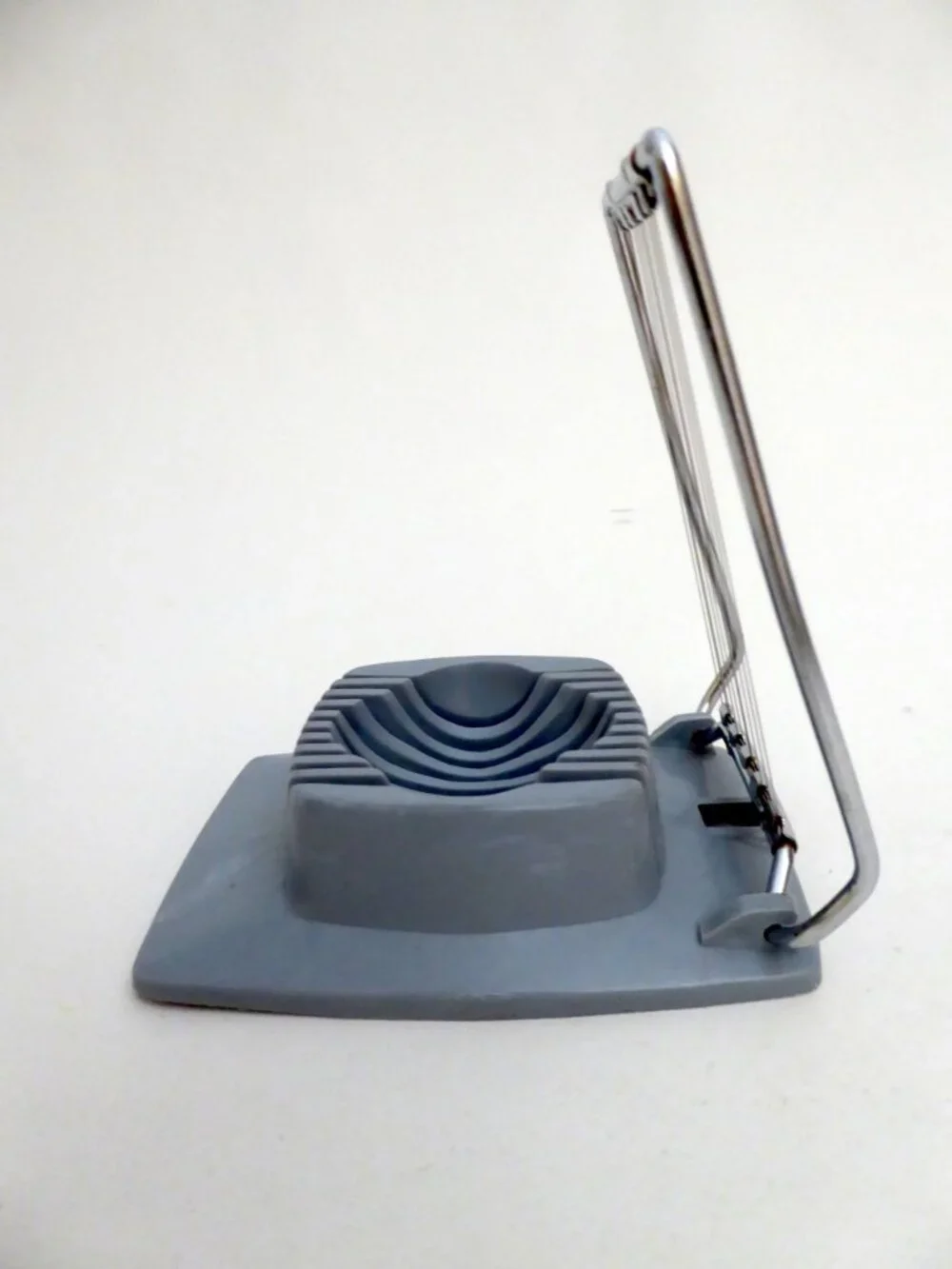 VINTAGE HARD BOILED EGG SLICER GRAY PLASTIC METAL WIRE